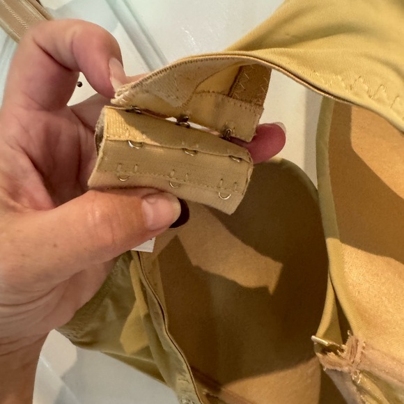 NWT Underwire Lace bra in tan or Black - Picture 6 of 6